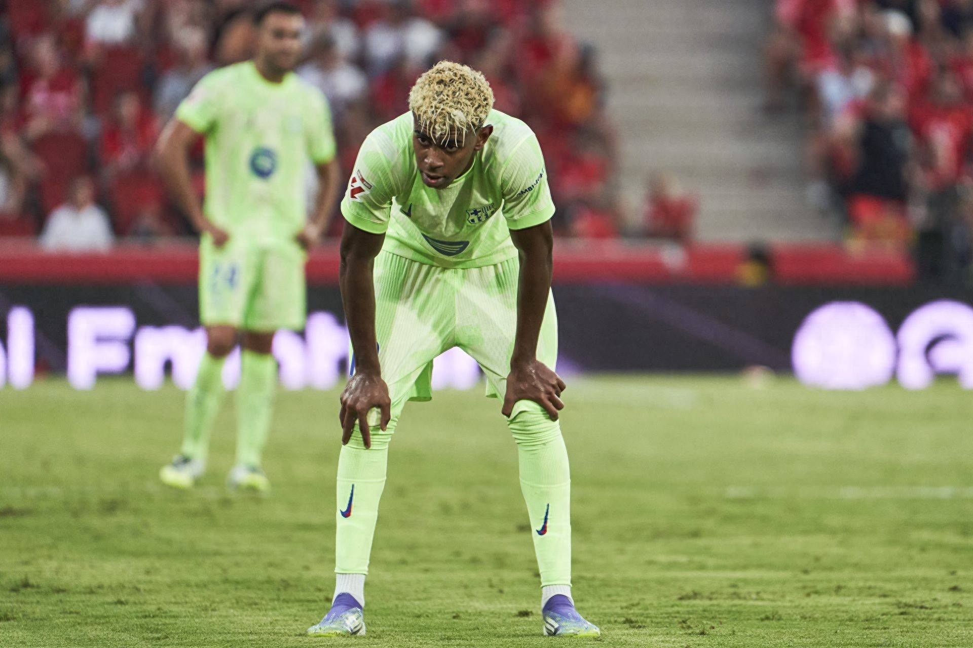 九游官方网站关于德罗巴连续二十场比赛得分超过战术调整，巴塞罗那挑战极限！的信息