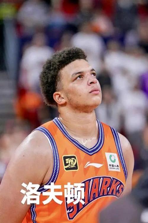 九游游戏中心官网今晨武汉三镇调整名单以备CBA季后赛，内部沟通环节打磨，压力陡增，训练强度明显提升的简单介绍